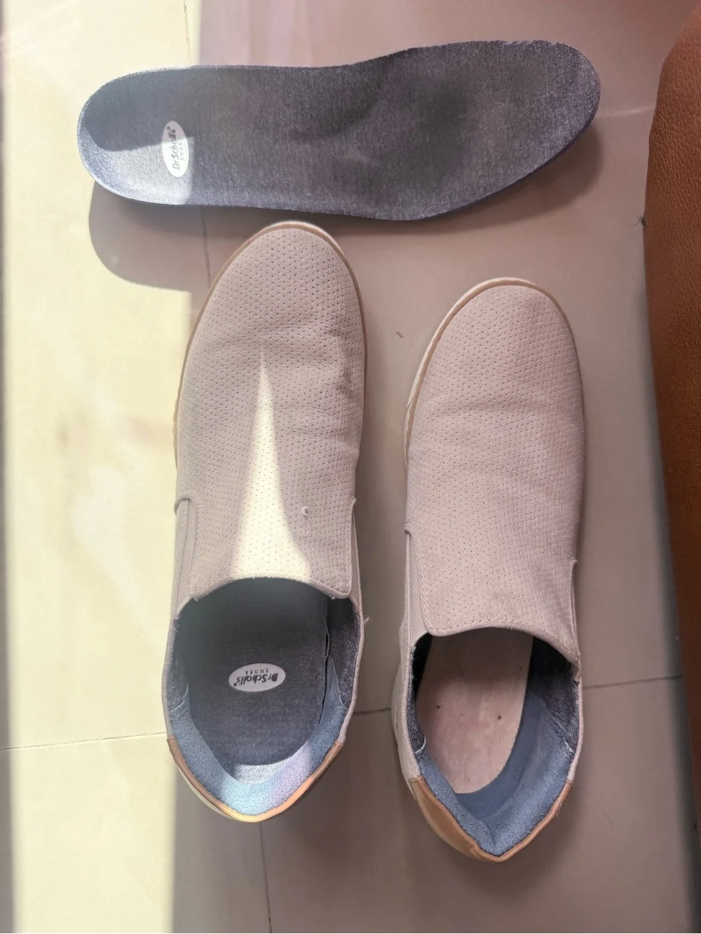 Dr. Scholls light beige